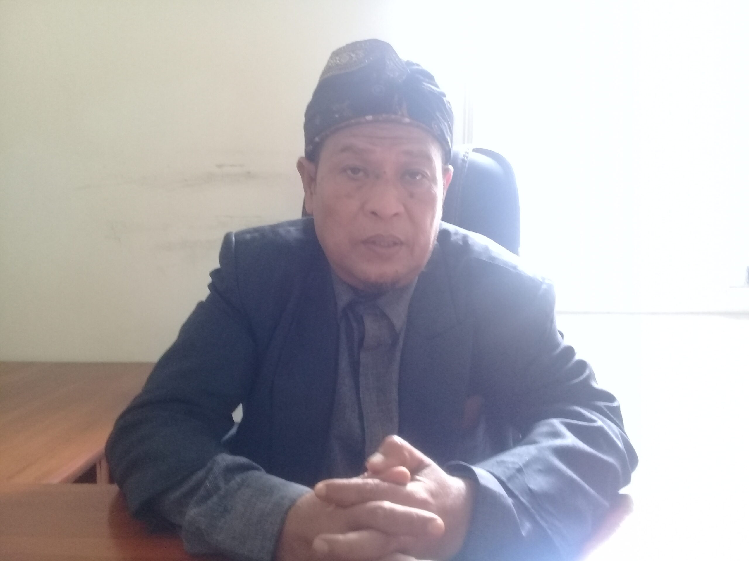 DUA PERANGKAT DESA DILANTIK, KADES LENEK LOTIM NTB INGATKAN LAKSANAKAN TUGAS SESUAI TUPOKSI. 4 SUARDI S.Pd .I. KADES LENEK LOTIM NTB. scaled