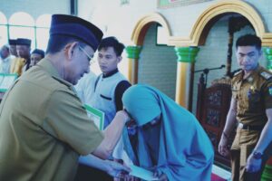 Penjabat Bupati Pringsewu Serahkan Bantuan Rumah Ibadah & Lembaga Keagamaan 2 IMG 20230327 WA0079