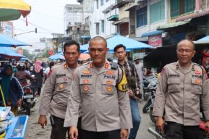 Kapolres Asahan Blusukan Di Pasar Diponegoro Kisaran Menjelang Hari Raya Idul Fitri 1444 H 2 IMG 20230421 WA0047