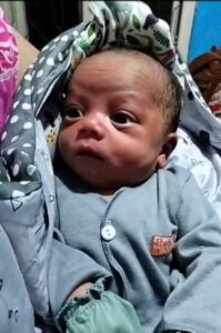 Sosok Bayi Laki laki Baru Lahir Di Temukan Terbungkus Kain Di Teras Rumah Warga 3 IMG 20230417 131421