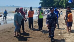 Untuk Keselamatan, Polisi Sampaikan Imbauan bagi Pengunjung di Obwis Pantai 2 IMG 20230427 134203