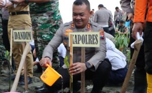 Penanaman Mangrove Jajaran TNI, Kodim Kendal Tanam 8000 Batang Bibit Di Pantai Kendal 2 IMG 20230516 071553