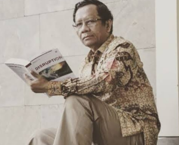 Tokoh Indonesia, CERDAS : Masyarakat Indonesia Sangat Memperhatikan Ulama/Kiyai Indonesia ini... Siapa beliau? MAHFUDZ MD 3 IMG 20230518 231352 1