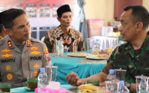 Kapolres Pekalongan Berikan Arahan kepada Forkopimcam, Kepala Desa dan Tokoh Masyarakat Kecamatan Wonopringgo 2 IMG 20230530 103836