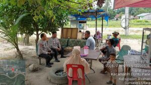 Kapolsek Prapat Janji Giat Jumat Curhat di Warung Eva 2 IMG 20230602 WA0033