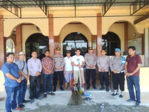Kapolsek Simpang Empat Beserta Anggota Gelar Bakti Sosial 2 IMG 20230619 WA0034
