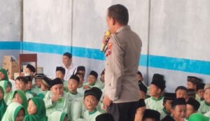 Polisi Sahabat Anak, Kanit Binmas Polsek Boja Ajak Siswa Hindari Kekerasan dan Perundungan 3 IMG 20230614 204058