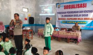 Polisi Sahabat Anak, Kanit Binmas Polsek Boja Ajak Siswa Hindari Kekerasan dan Perundungan 2 IMG 20230614 204112