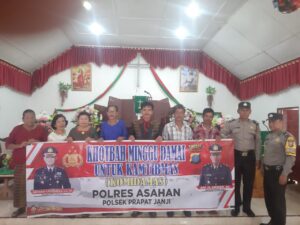 Personel Polsek Prapat Janji Melaksanakan Program Khotbah Minggu Kasih Kamtibmas 2 IMG 20231008 WA0132