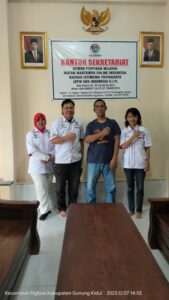 Pengurus DPD IWOI Jogja bersama Ketua DPW IWOI DIY
