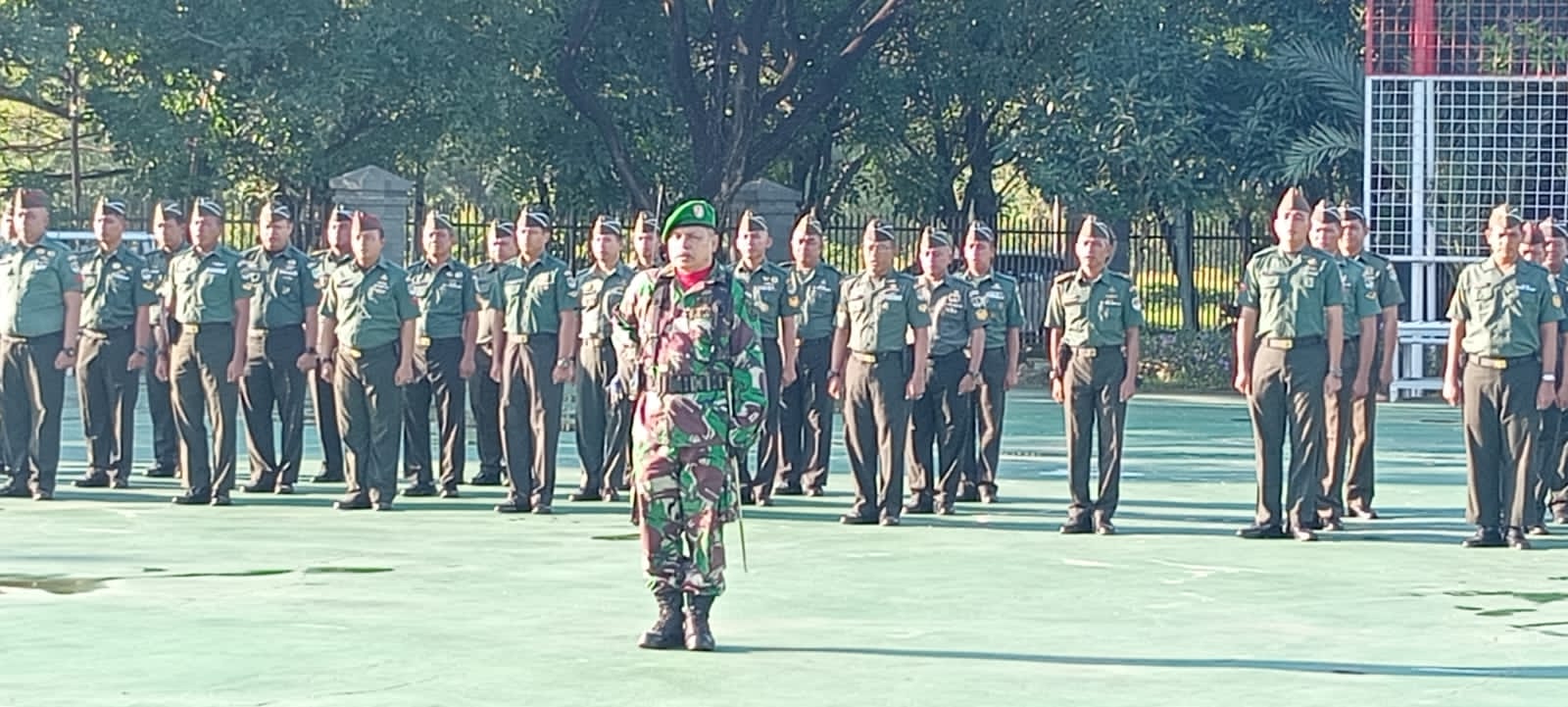 Menjaga Keutuhan Negara Kodim 0509 Gelar Upacara Bendera 2 IMG 20240422 WA0235