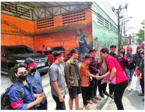 Ratusan Pendukung Dan Simpatisan Mengantarkan Kevin Maju Sebagai Calon Walikota Solo 4 IMG 20240515 WA04081