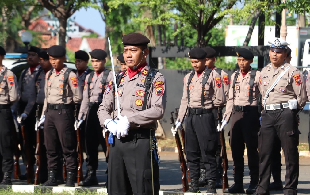 Polres Kendal Gelar Upacara Peringatan Hari Olahraga Nasional ke-42