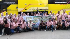 Pengurus RW 15 Perum Indopermai Bersama Lurah & Ketua LPMK Tambakaji Ngaliyan Kota Semarang Trip Java Tour Merapi Jogja 3 IMG 20251109 WA00201