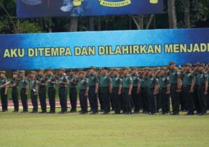 Gubernur Akmil Pimpin Upacara Tujuh Belasan Tegaskan Keteladanan Jenderal Sudirman 2 IMG 20251217 173539