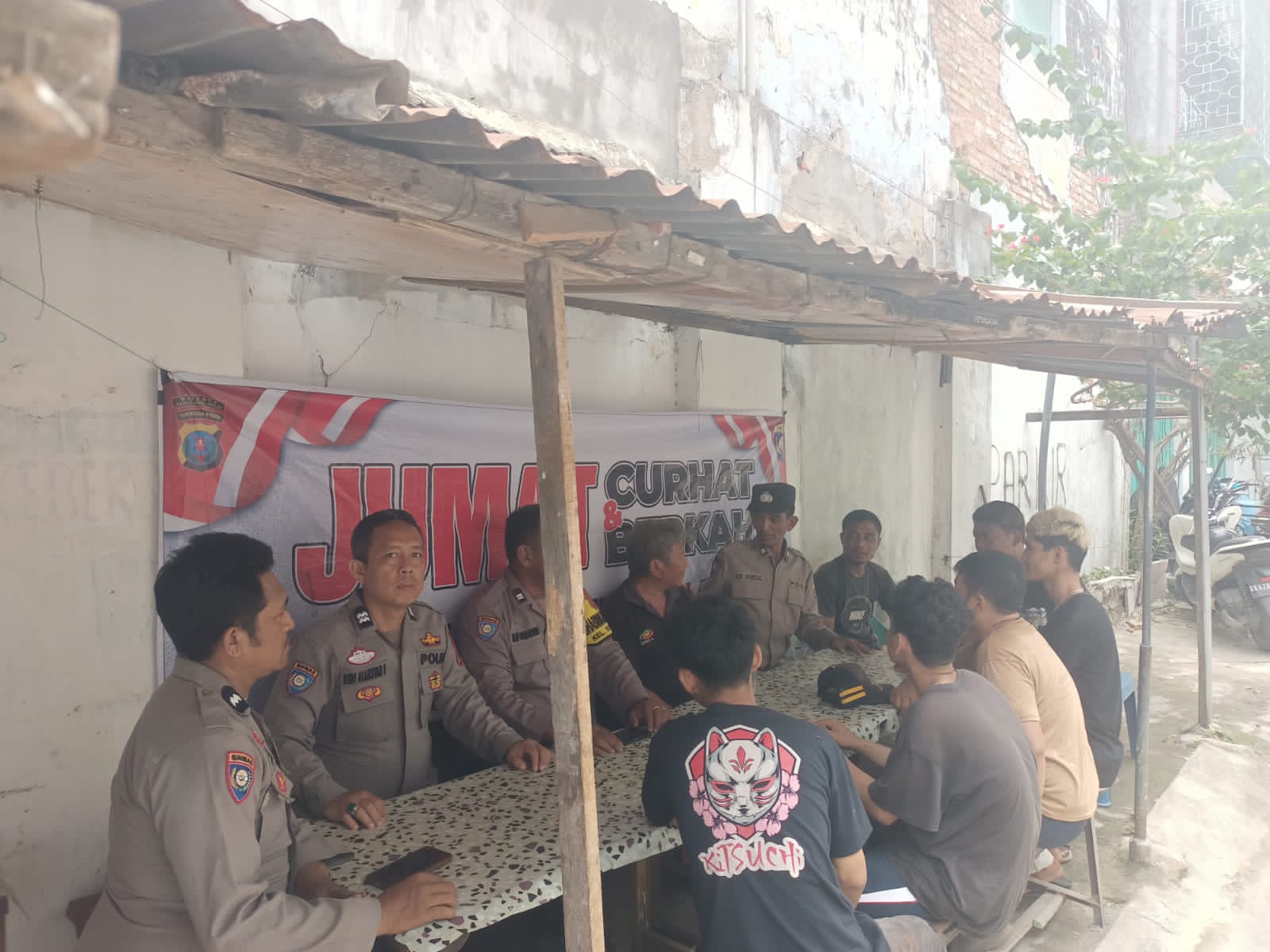 Polres Tanjung Balai Gelar 'Jumat Curhat' di Warkop, Bahas Kamtibmas 2 IMG 20260424 WA0128