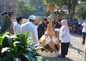 Sentuhan Estetika dan Iman: Ormas Squad Nusantara Kendal Serahkan Bantuan Kubah Mushola Darul Ulum SDN 1 Gedong 2 IMG 20260715 205138