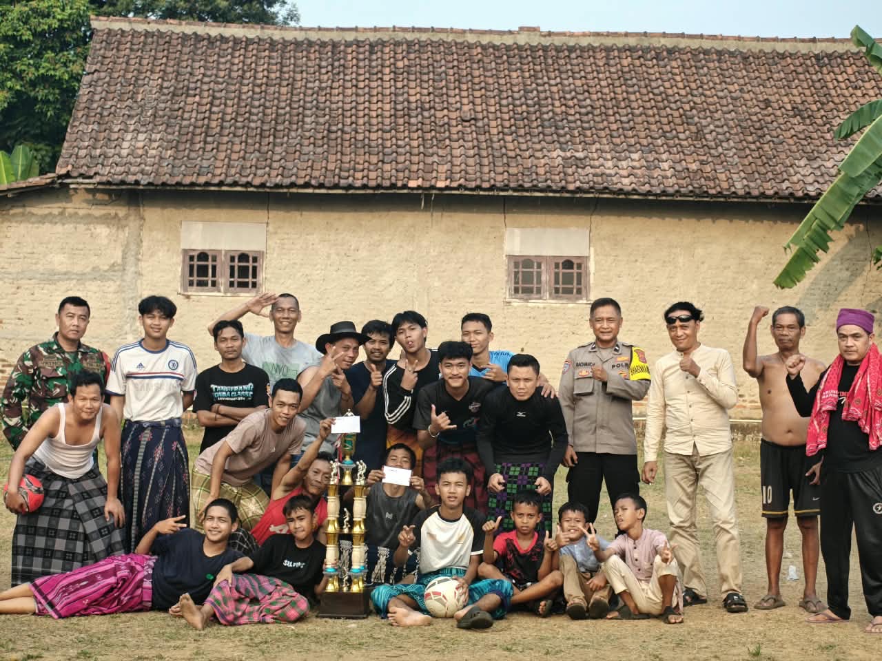 JST HATURKAN – PANJANG TAHUN BERTAMBAH USIA SEMAKIN BERKURANG #SELAMAT MILAD IBU WAKIL PRESIDEN RI
