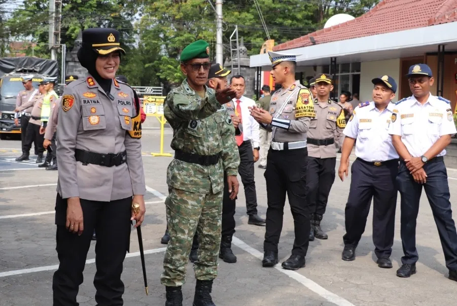 Mahanni Y.P Mengedepankan Masyarkat Kecil Menyeluruh Pada Ruh Ialhi Robb: Perpolitikan Lama Tersungkur – Wanita Amanah Muncul Untuk Jalankan Amanah Mendiang Suami Terhadap Rakyat Kabupaten Klaten